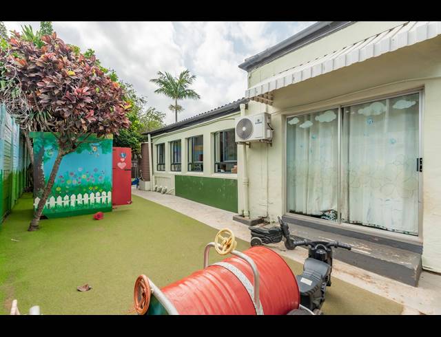 5 BEDROOM HOUSE FOR SALE IN WINDERMERE